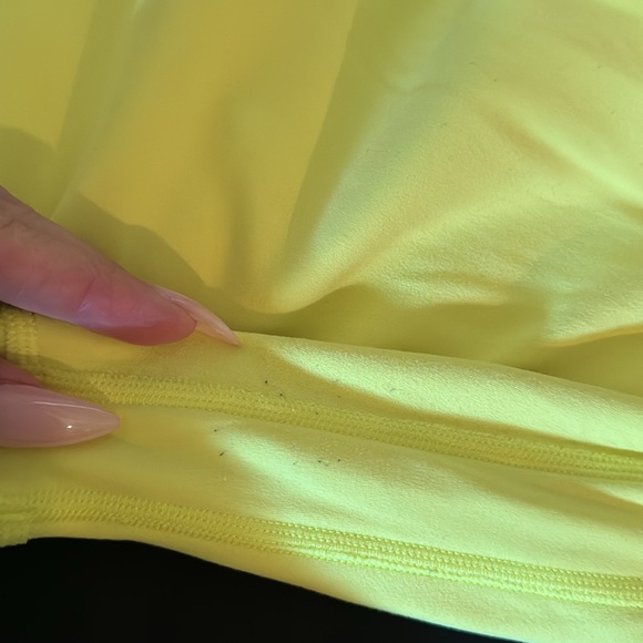 Lululemon double lined “ like new” align leggings size 6 - Picture 6 of 7